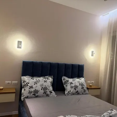 Anas Oasis * Tirana